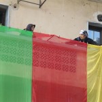 الراية الكردية ترفع على الشرفات لالاحتفال بتحرير كوباني